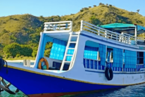 Recreation Packages Manjarite Island 2d1n Using Standard Wooden Ship With Economical Prices In Komodo, Labuan Bajo, West Manggarai.