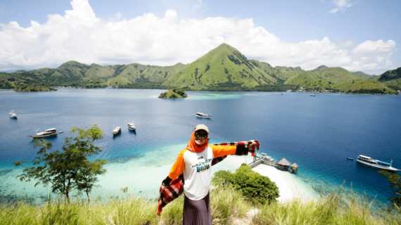 Recreation Packages Pink Beach 2 Days 1 Night Using Speedboat With Cheap Prices In Komodo, Labuan Bajo, West Manggarai.