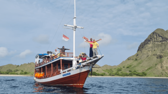 Tour Packages Manjarite Island 2 Days 1 Night Using Phinisi Ship With Cheap Prices In Komodo, Labuan Bajo, West Manggarai.