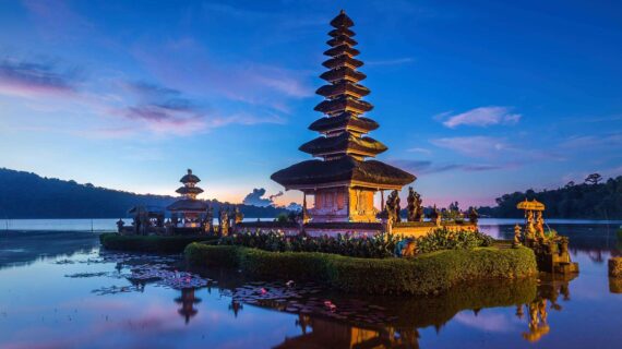 Wisata Budaya Pampang: Pengalaman Budaya Suku Dayak di Kalimantan Timur