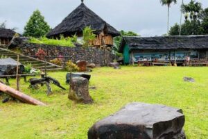 Wisata Budaya Labuan Bajo: Mengenal Keberagaman Budaya di Kota Seribu Sunset
